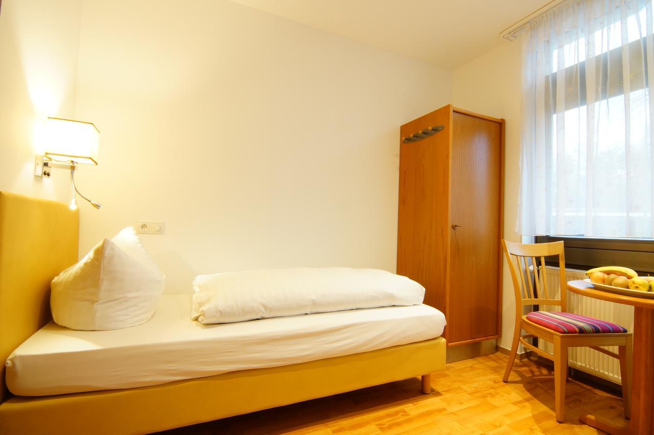 Hotel Spitzenpfeil Michelau in Oberfranken Екстериор снимка