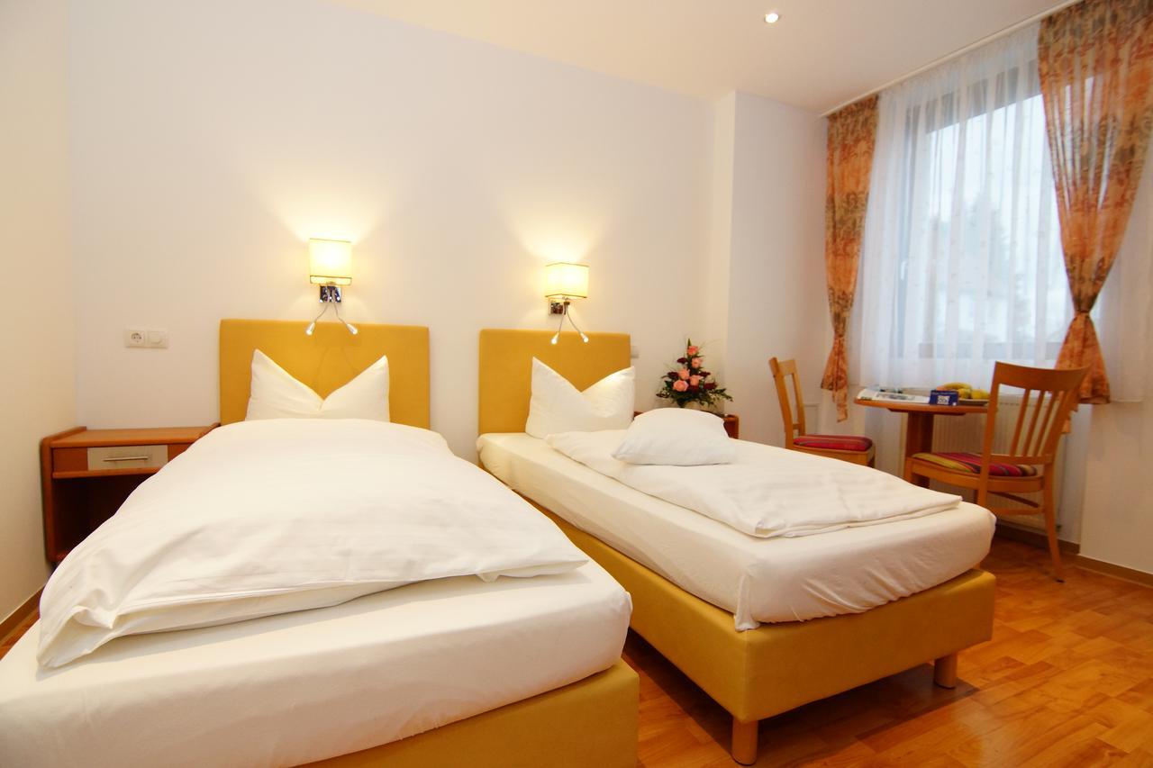 Hotel Spitzenpfeil Michelau in Oberfranken Екстериор снимка