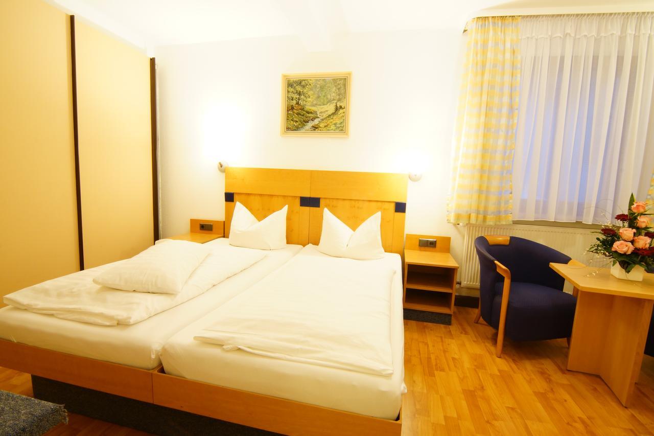 Hotel Spitzenpfeil Michelau in Oberfranken Екстериор снимка