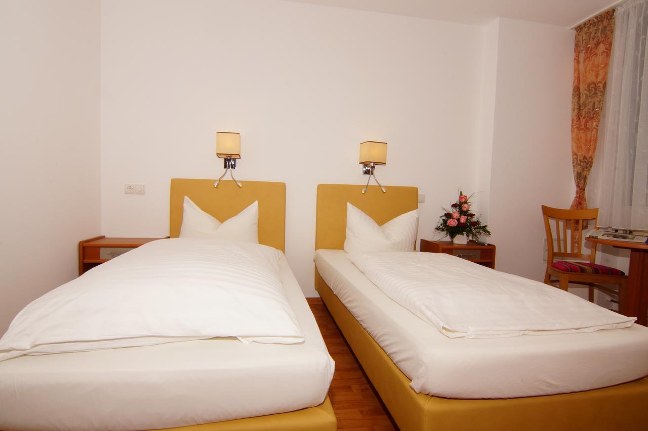 Hotel Spitzenpfeil Michelau in Oberfranken Екстериор снимка