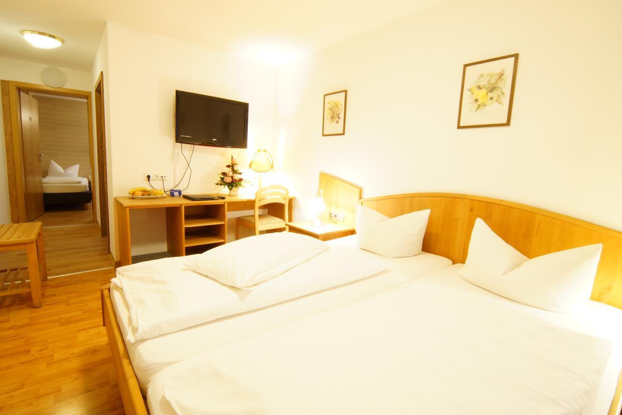 Hotel Spitzenpfeil Michelau in Oberfranken Екстериор снимка