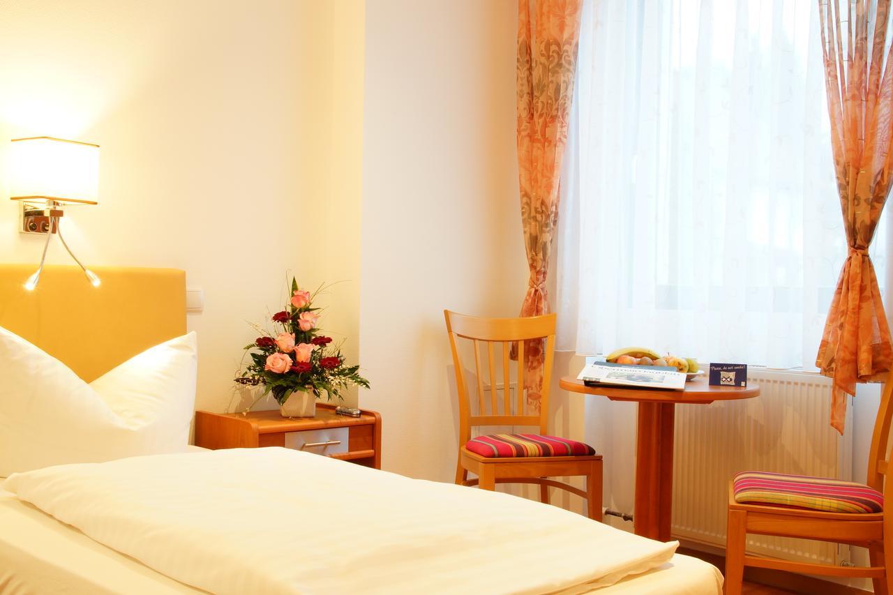 Hotel Spitzenpfeil Michelau in Oberfranken Екстериор снимка