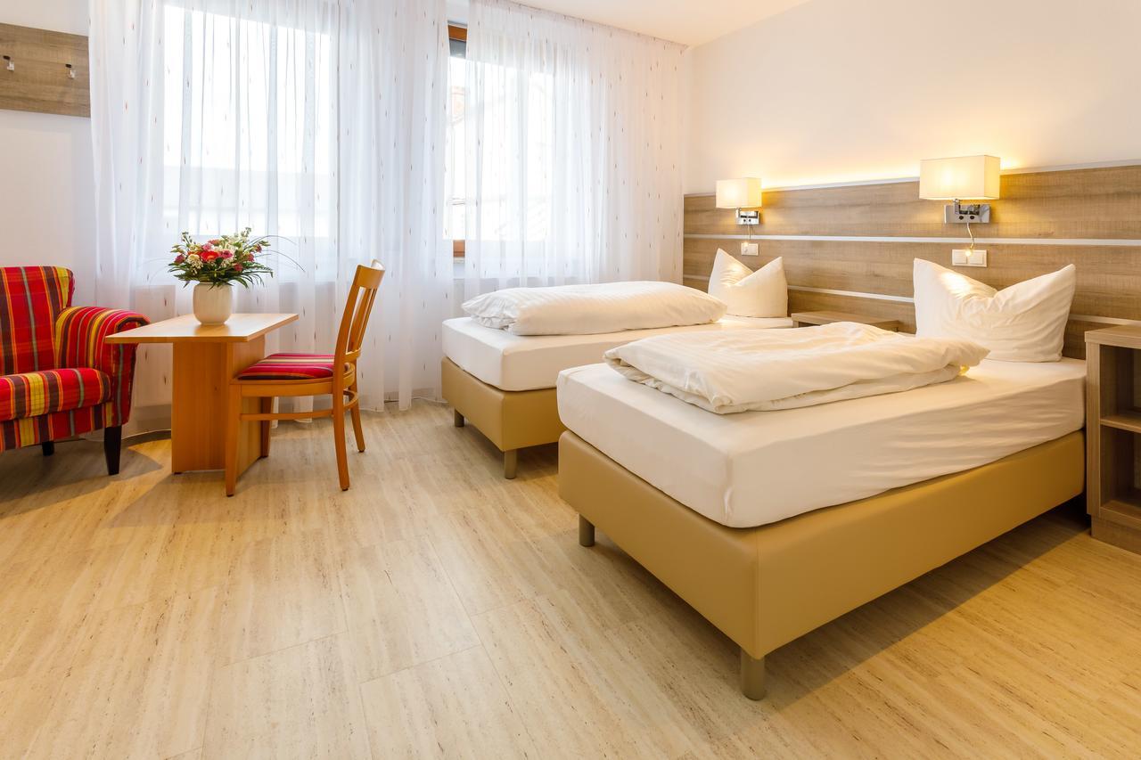 Hotel Spitzenpfeil Michelau in Oberfranken Екстериор снимка