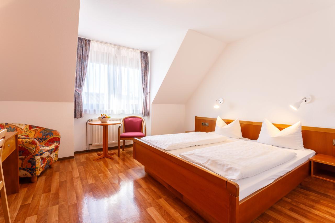 Hotel Spitzenpfeil Michelau in Oberfranken Екстериор снимка