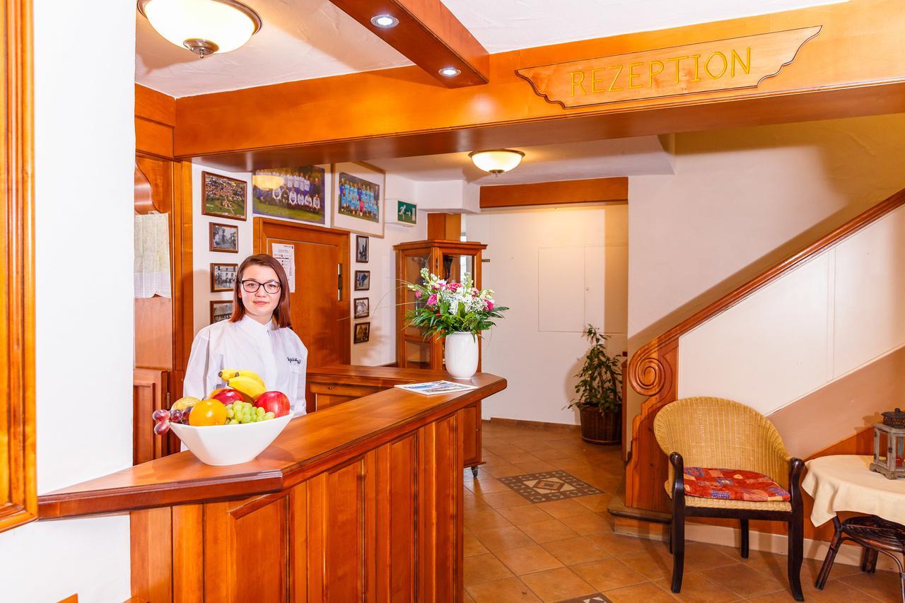 Hotel Spitzenpfeil Michelau in Oberfranken Екстериор снимка